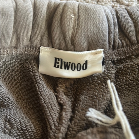 Elwood Women's Tan Shorts - Picture 3 of 5
